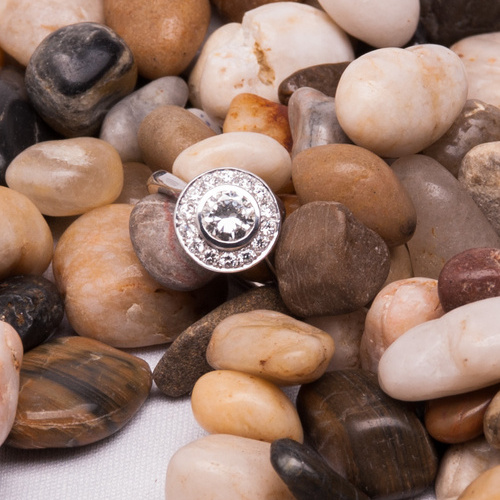 Brillantschmuck in reicher Auswahl